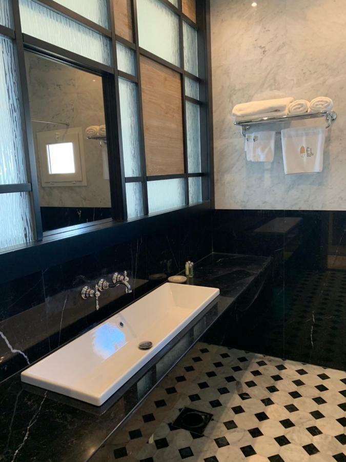 El Boutique Hotel 티레 외부 사진