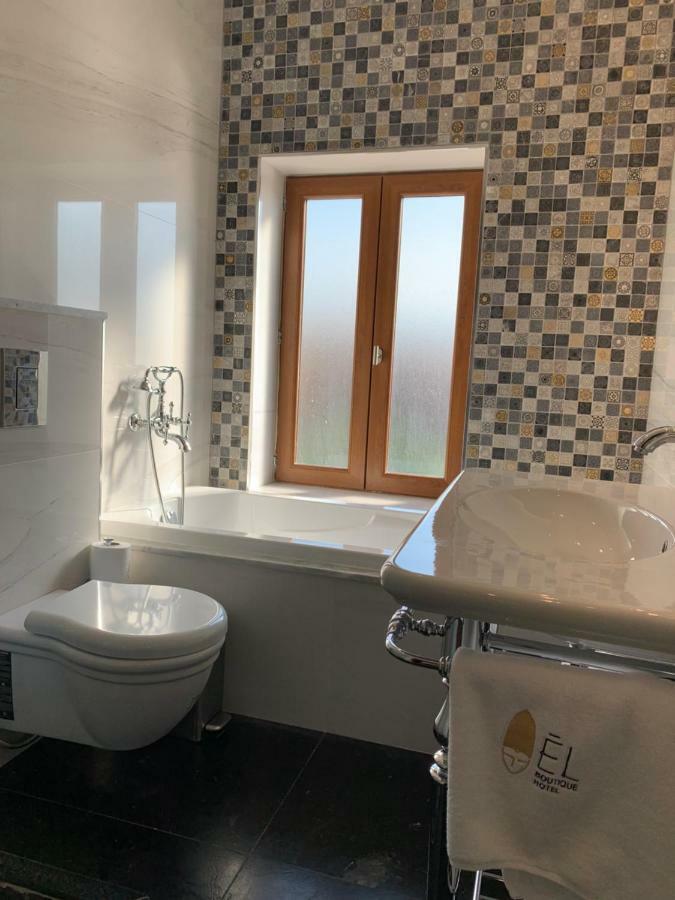 El Boutique Hotel 티레 외부 사진